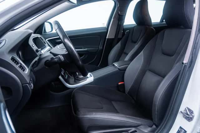 Volvo V60 (2014) thumbnail 6