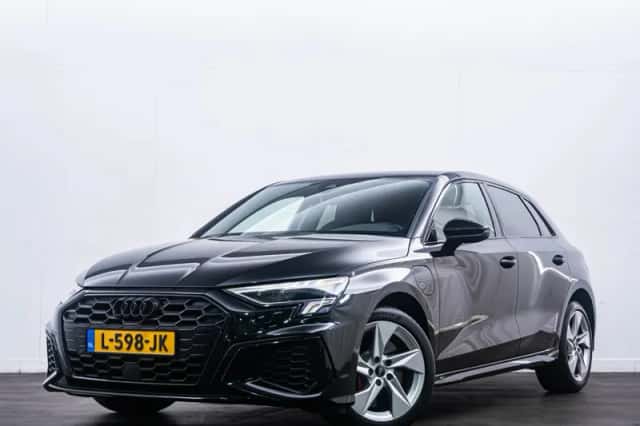 Audi A3 (2021) thumbnail 1