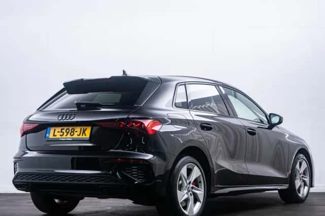 Audi A3 (2021) thumbnail 3