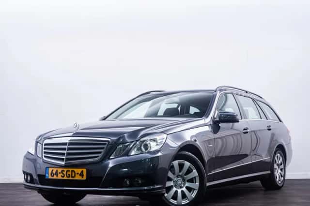 Mercedes-Benz E-Klasse (2010) thumbnail 1