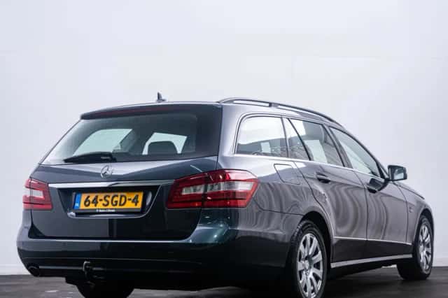 Mercedes-Benz E-Klasse (2010) thumbnail 3
