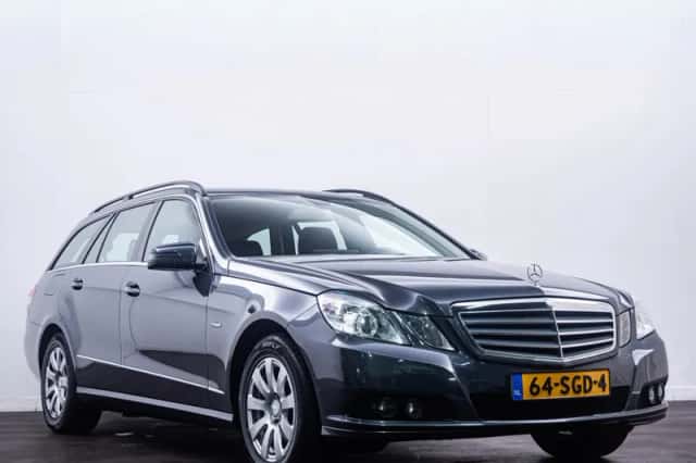 Mercedes-Benz E-Klasse (2010) thumbnail 4