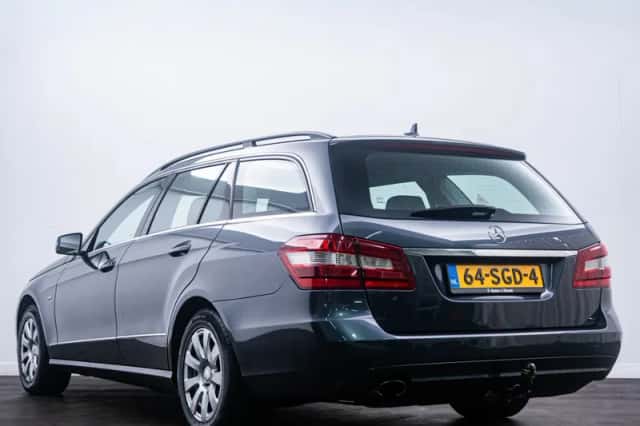 Mercedes-Benz E-Klasse (2010) thumbnail 5