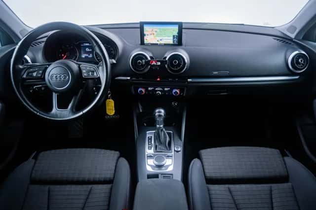 Audi A3 (2020) thumbnail 2