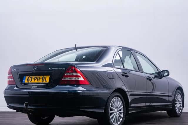 Mercedes-Benz C-Klasse (2004) thumbnail 3