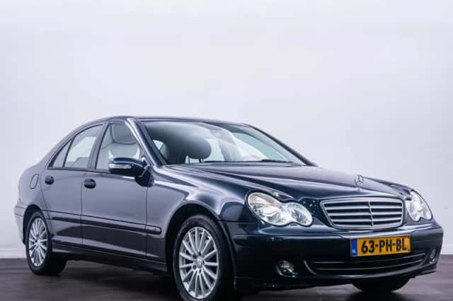 Mercedes-Benz C-Klasse (2004) thumbnail 4