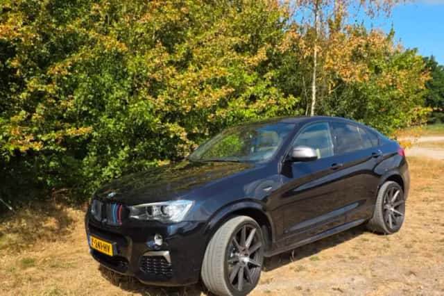 BMW X4 (2017) thumbnail 1