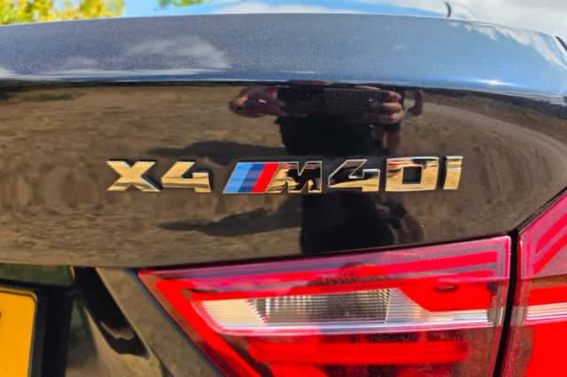 BMW X4 (2017) thumbnail 3