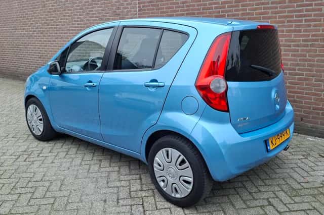 Opel Agila (2008) thumbnail 3