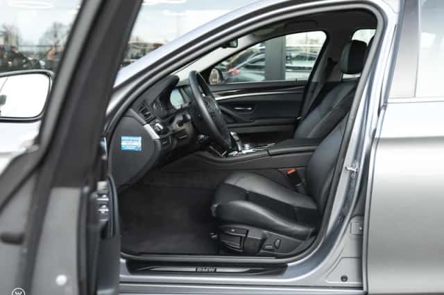 BMW 5-Serie (2011) thumbnail 2