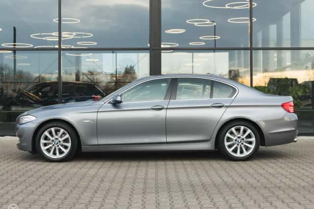 BMW 5-Serie (2011) thumbnail 3