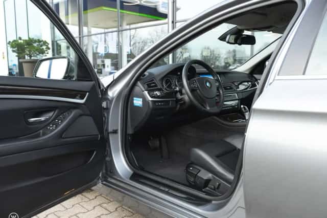 BMW 5-Serie (2011) thumbnail 5