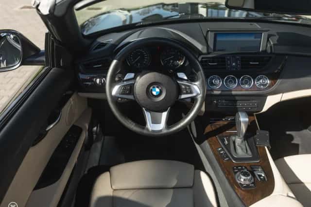 BMW Z4 (2011) thumbnail 6