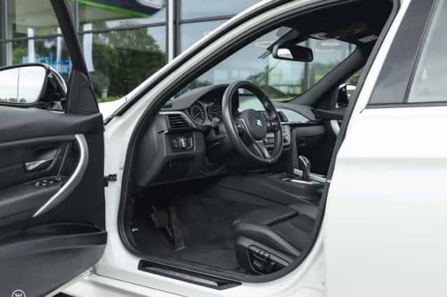BMW 3-Serie (2014) thumbnail 2