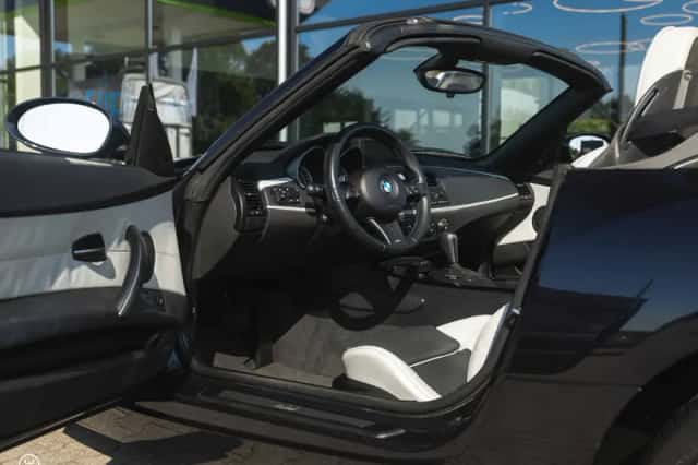 BMW Z4 (2007) thumbnail 2