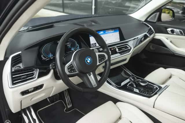 BMW X5 (2022) thumbnail 5