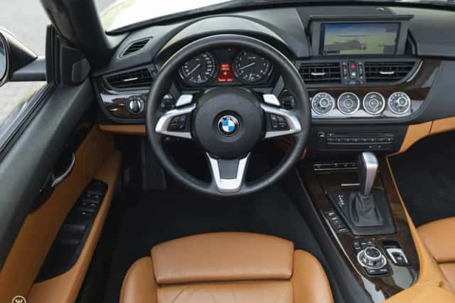 BMW Z4 (2011) thumbnail 6