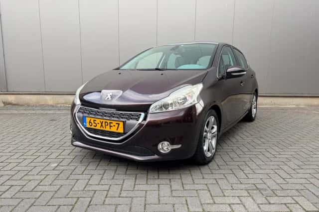 Peugeot 208 (2012) thumbnail 1