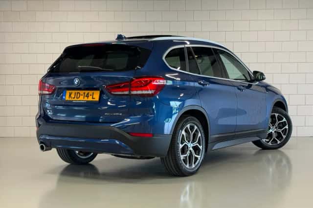 BMW X1 (2022) thumbnail 2