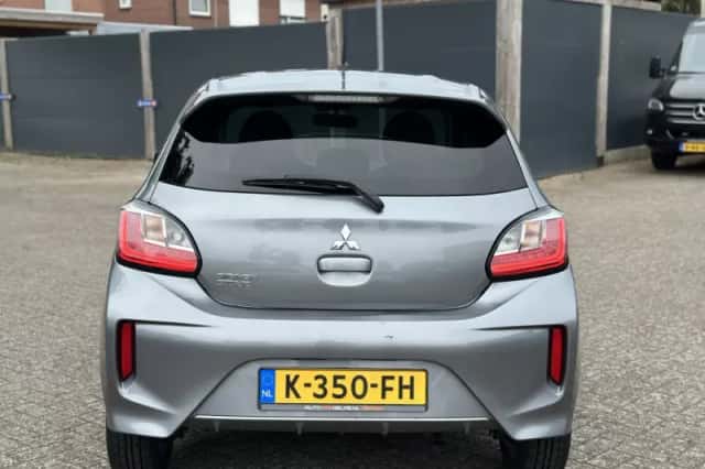 Mitsubishi Space Star (2020) thumbnail 4