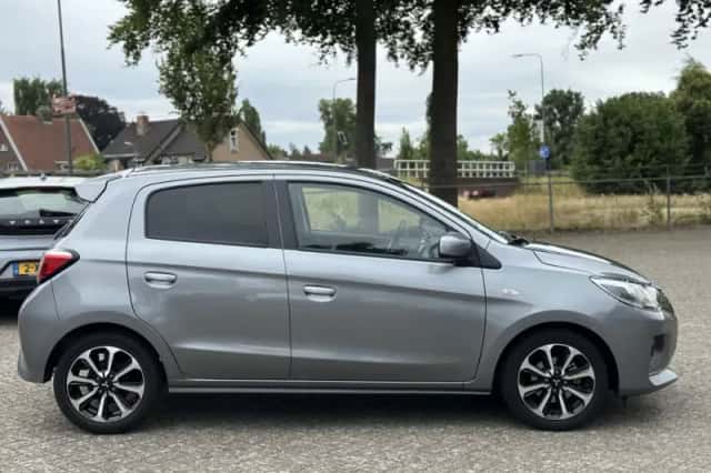 Mitsubishi Space Star (2020) thumbnail 6