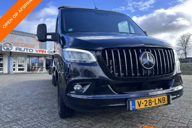 Mercedes-Benz Sprinter (2020) thumbnail 1