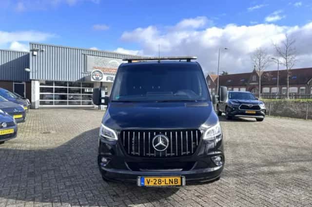 Mercedes-Benz Sprinter (2020) thumbnail 2