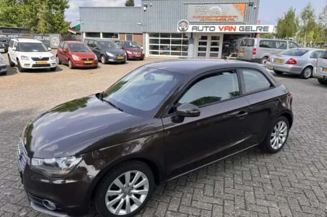 Audi A1 (2010) thumbnail 3