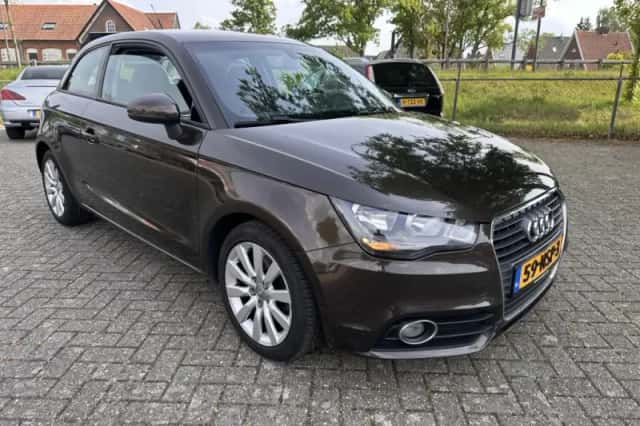 Audi A1 (2010) thumbnail 5