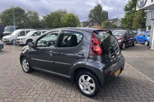 Peugeot 107 (2012) thumbnail 5