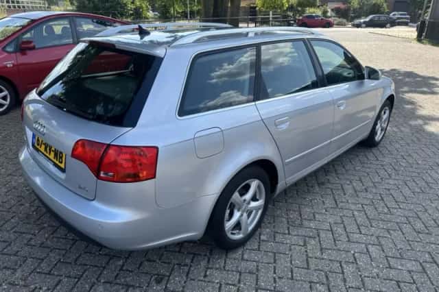 Audi A4 (2005) thumbnail 6