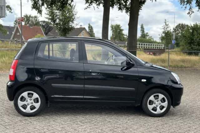 Kia Picanto (2007) thumbnail 6