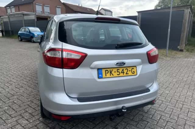 Ford C-Max (2015) thumbnail 6