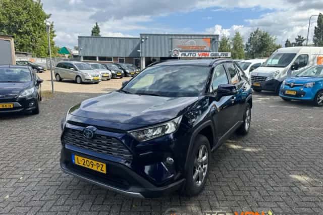 Toyota RAV4 (2021) thumbnail 1