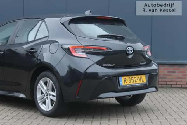 Toyota Corolla (2022) thumbnail 4