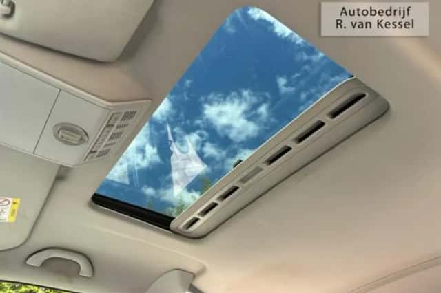 Volkswagen Transporter (2019) thumbnail 4