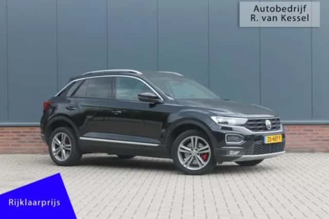 Volkswagen T-Roc (2019) thumbnail 1