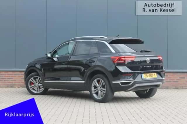 Volkswagen T-Roc (2019) thumbnail 3