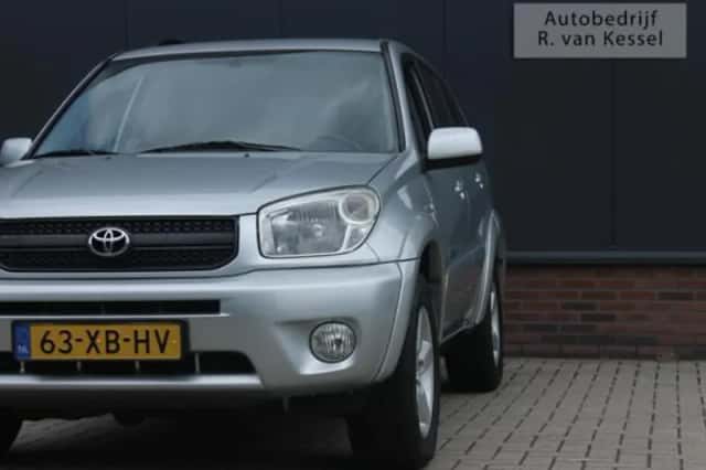 Toyota RAV4 (2007) thumbnail 4