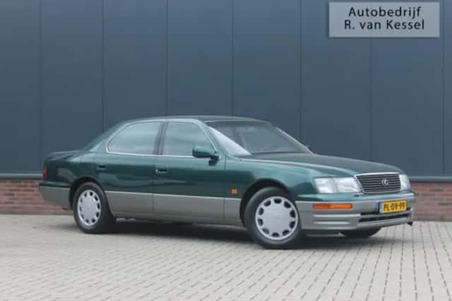 Lexus LS (1996) thumbnail 1