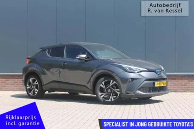 Toyota C-HR (2022) thumbnail 1