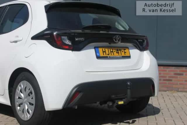Toyota Yaris (2025) thumbnail 4