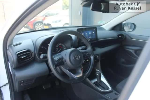 Toyota Yaris (2025) thumbnail 6