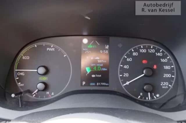 Toyota Yaris (2023) thumbnail 6