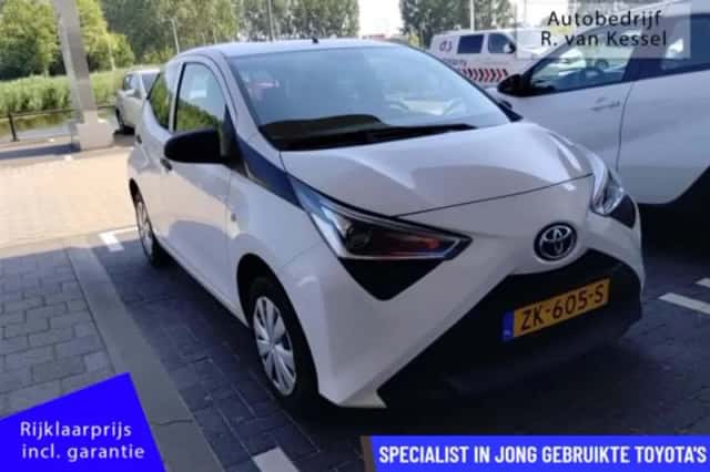 Toyota Aygo (2019) thumbnail 2