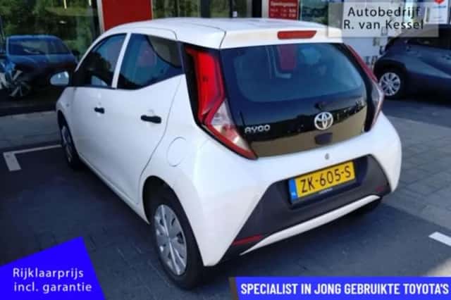 Toyota Aygo (2019) thumbnail 3