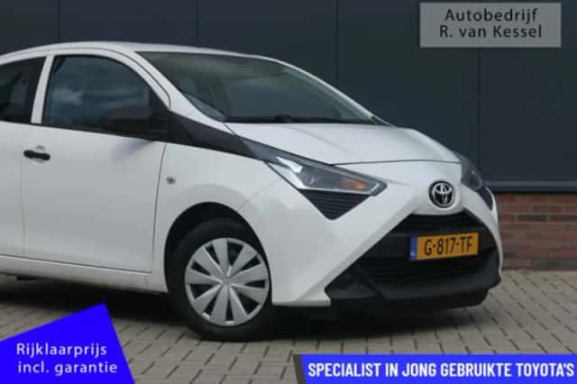 Toyota Aygo (2019) thumbnail 2