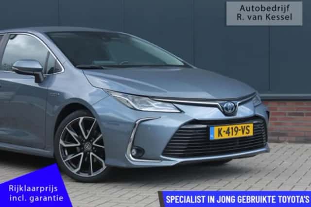 Toyota Corolla (2021) thumbnail 2