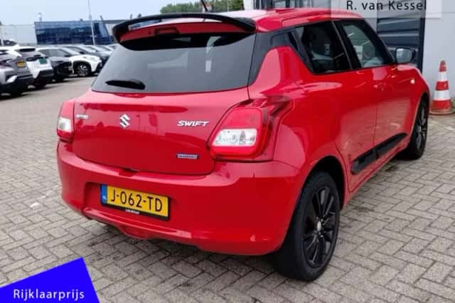 Suzuki Swift (2020) thumbnail 3