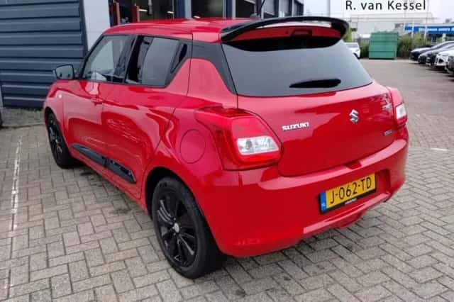 Suzuki Swift (2020) thumbnail 4